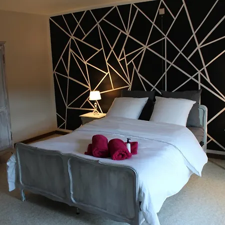 Holiday home Le Relais Du Cheval Blanc *